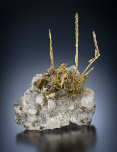 Professional photography example of wire gold on matrix photographed and provided by Laszlo Kupi